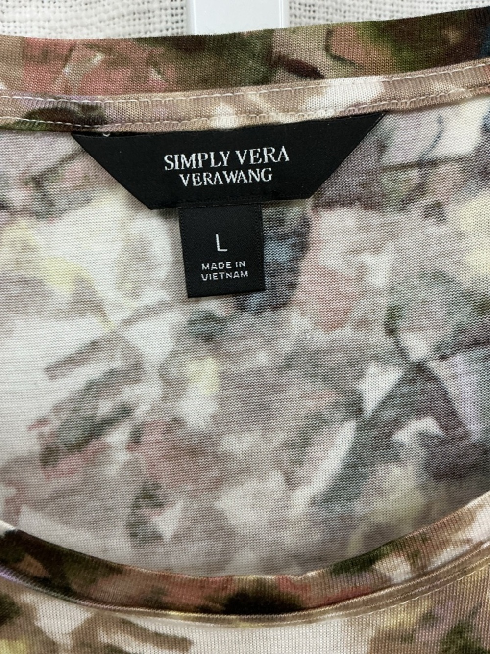 Simply Vera Vera Wang Olive Multi Print Sleeveless Tank - Picture 3 of 5